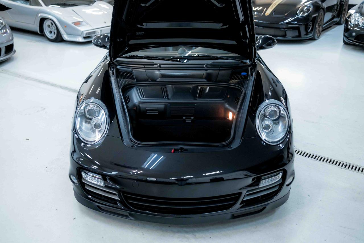 Porsche 911 Turbo S Cabriolet 2011