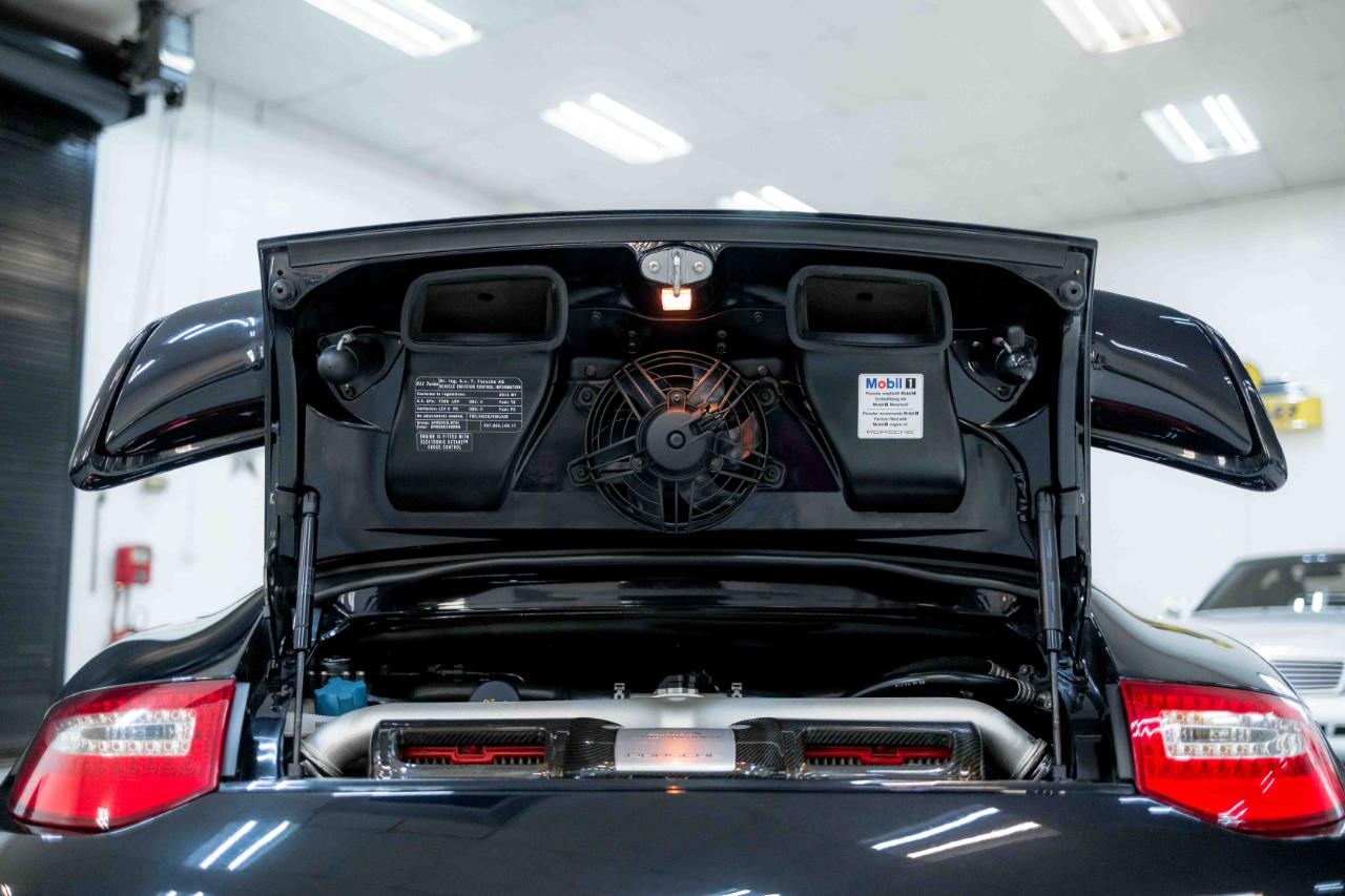 Porsche 911 Turbo S Cabriolet 2011