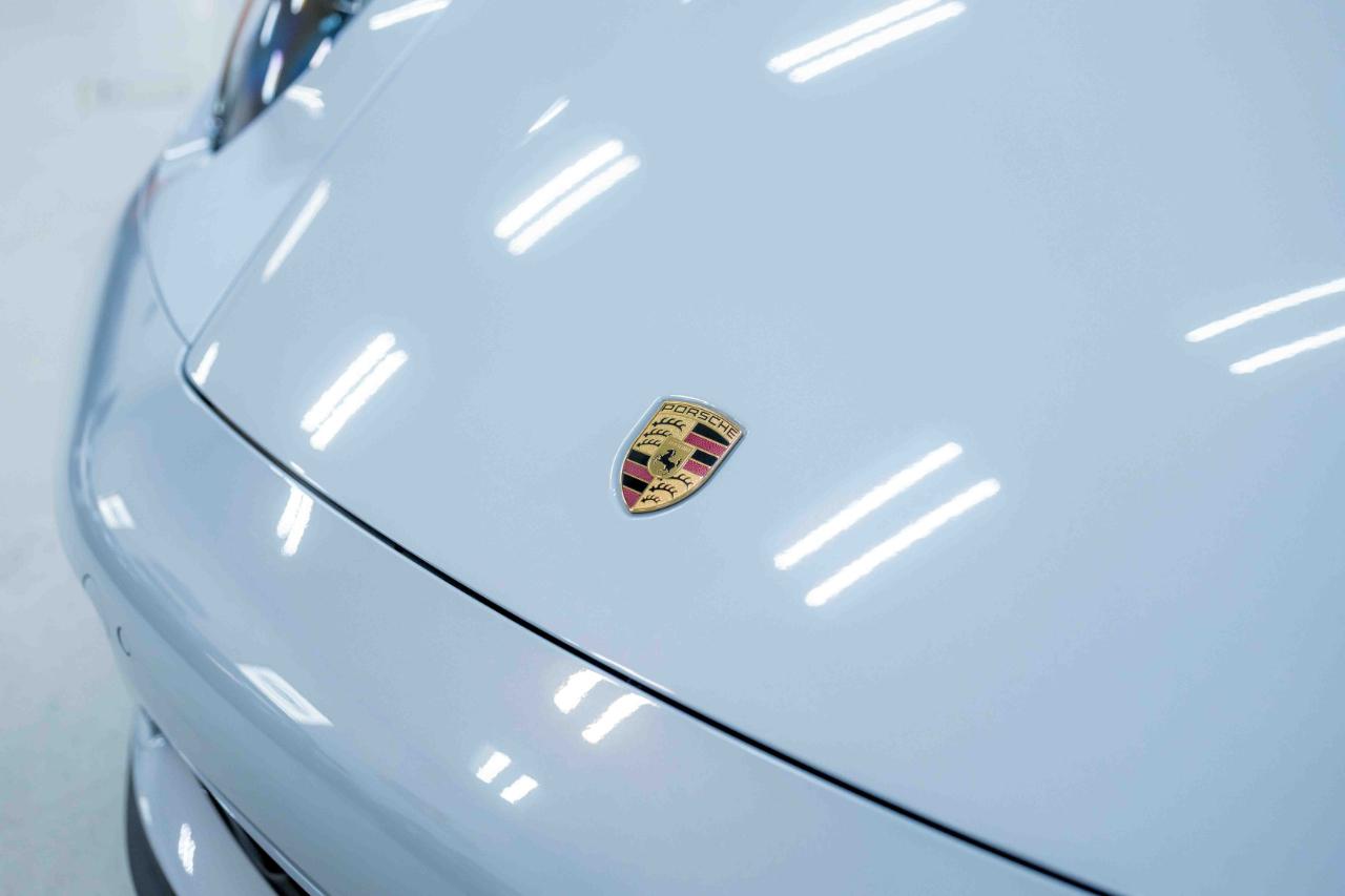 Porsche 911 Carrera GTS 2024