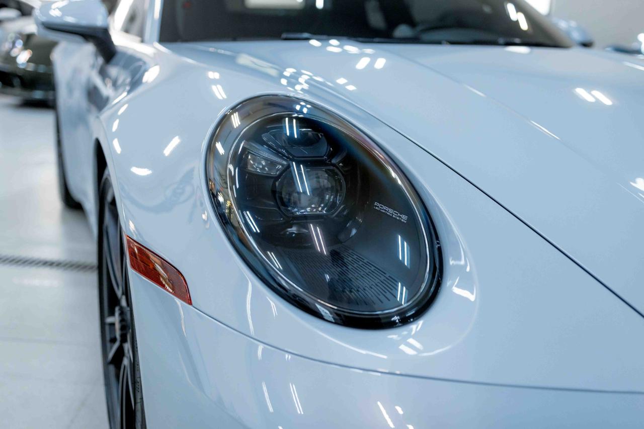 Porsche 911 Carrera GTS 2024