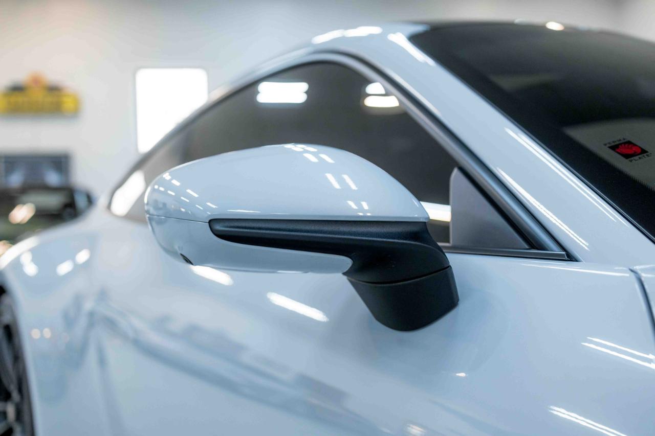 Porsche 911 Carrera GTS 2024