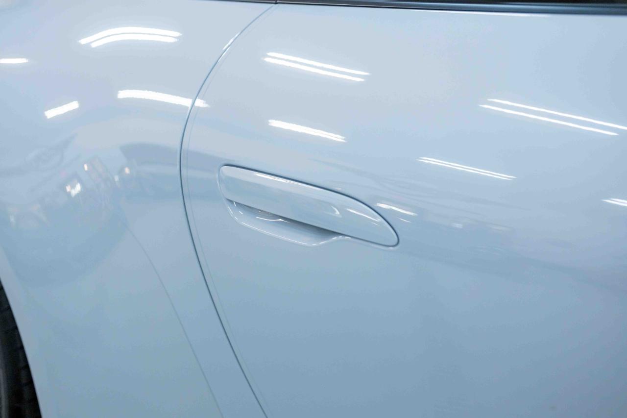 Porsche 911 Carrera GTS 2024