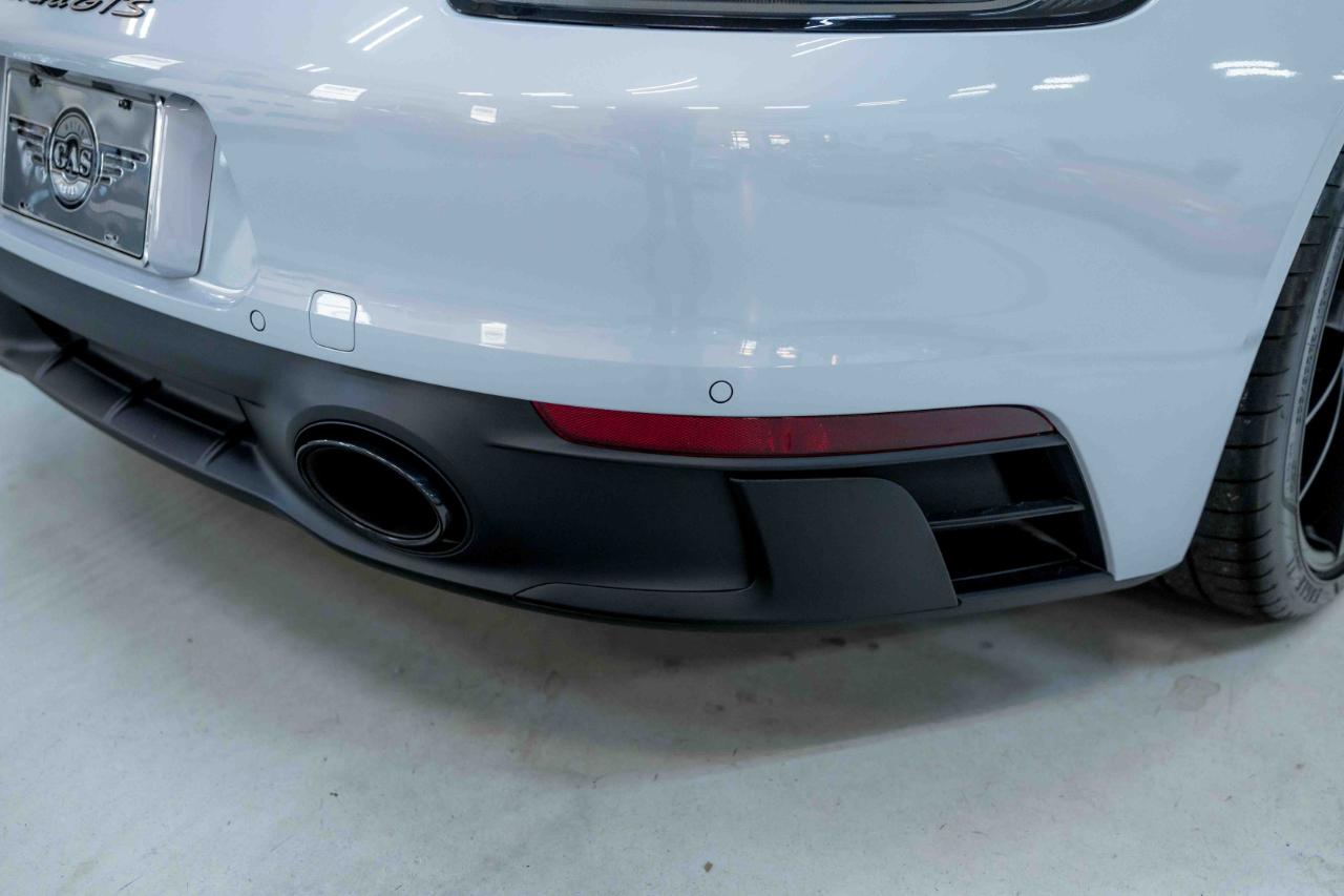 Porsche 911 Carrera GTS 2024