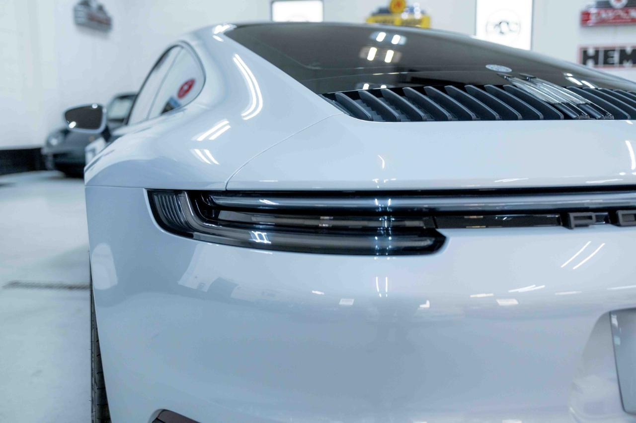 Porsche 911 Carrera GTS 2024