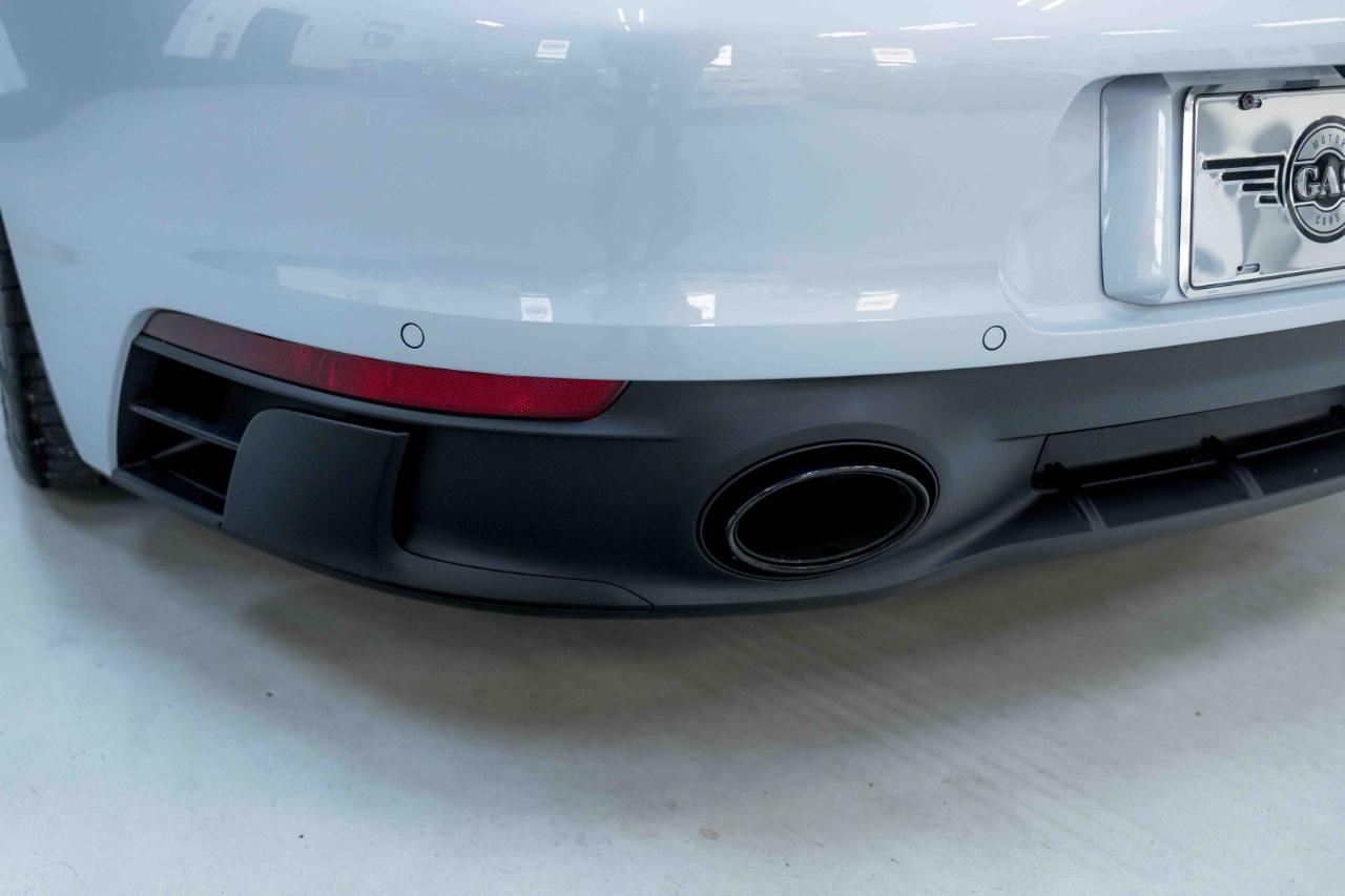 Porsche 911 Carrera GTS 2024