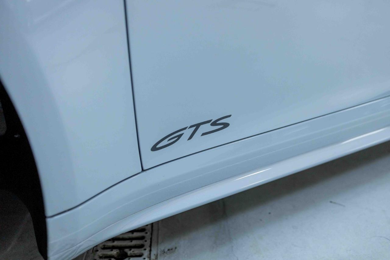Porsche 911 Carrera GTS 2024