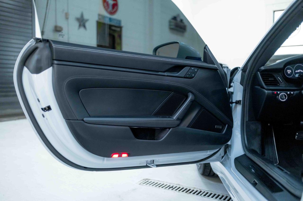 Porsche 911 Carrera GTS 2024