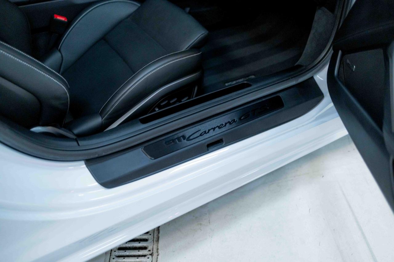 Porsche 911 Carrera GTS 2024