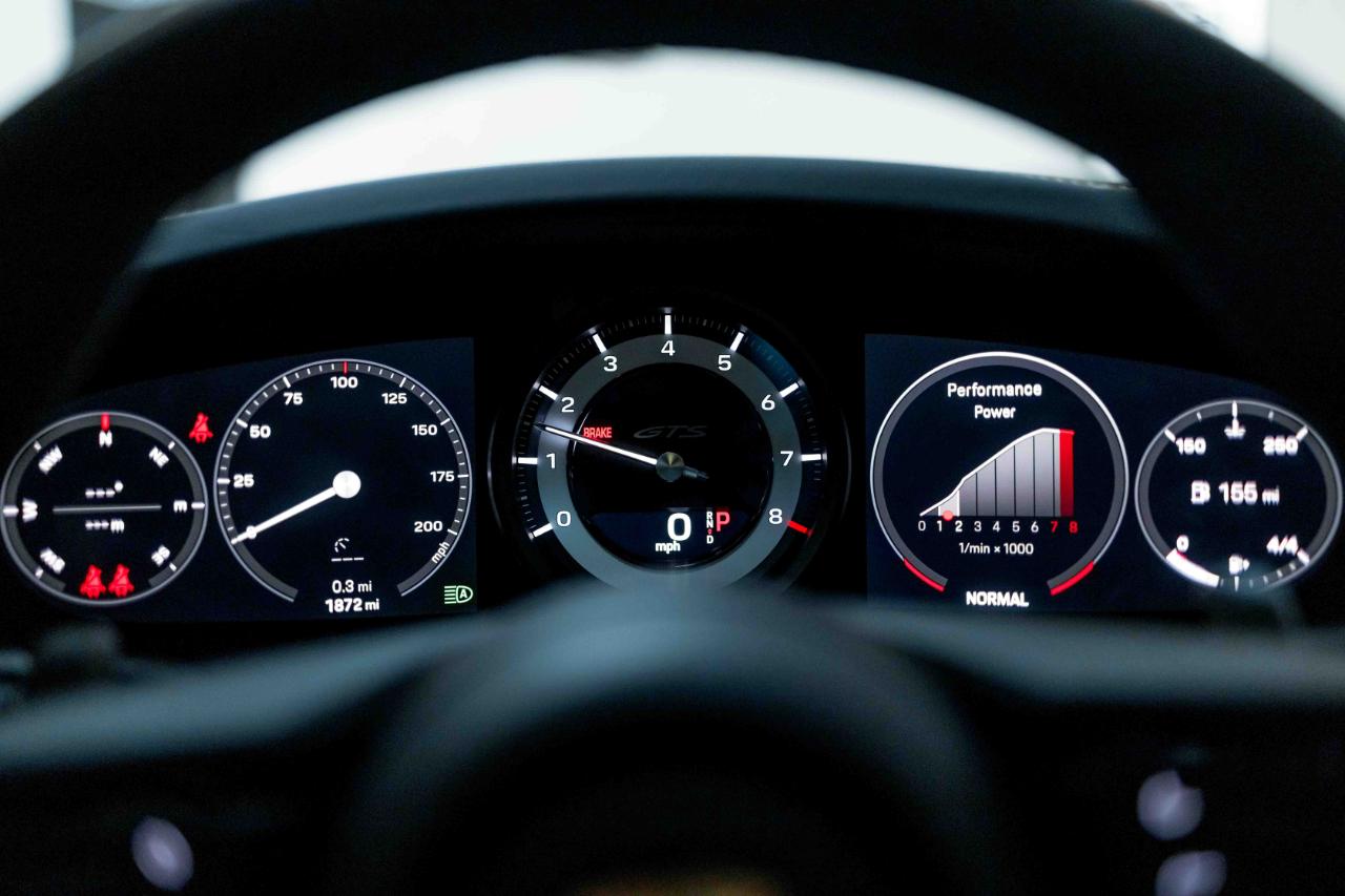 Porsche 911 Carrera GTS 2024