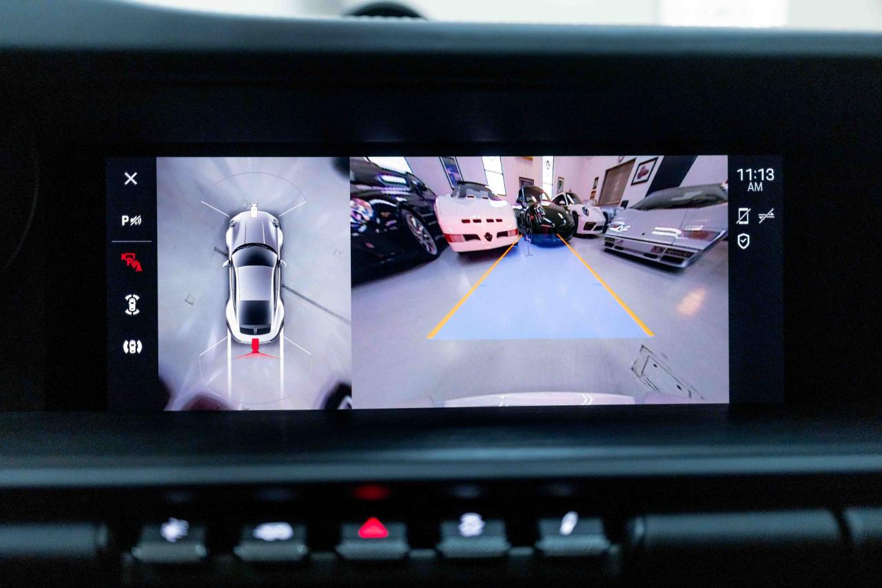 Porsche 911 Carrera GTS 2024