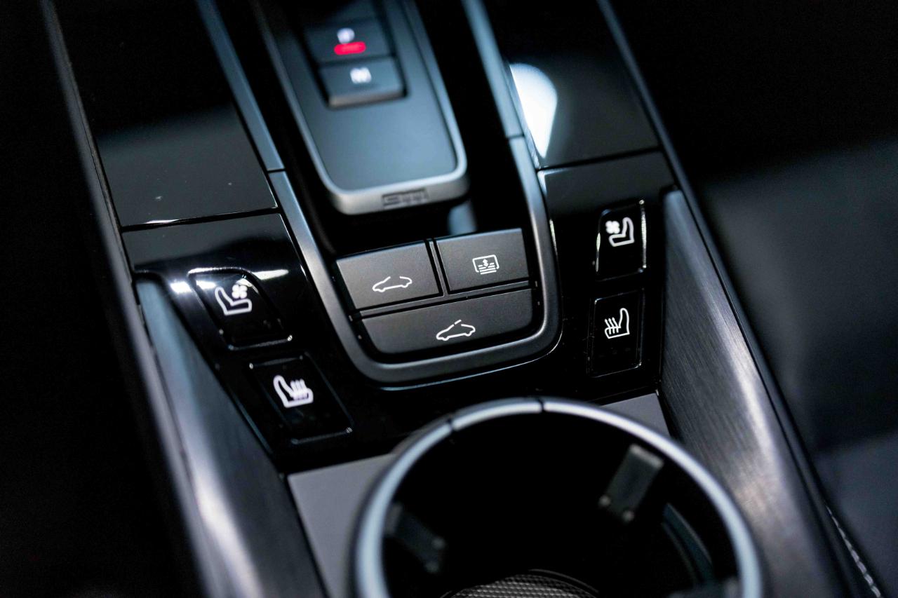 Porsche 911 Carrera GTS 2024