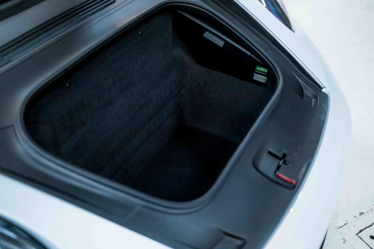 Porsche 911 Carrera GTS 2024