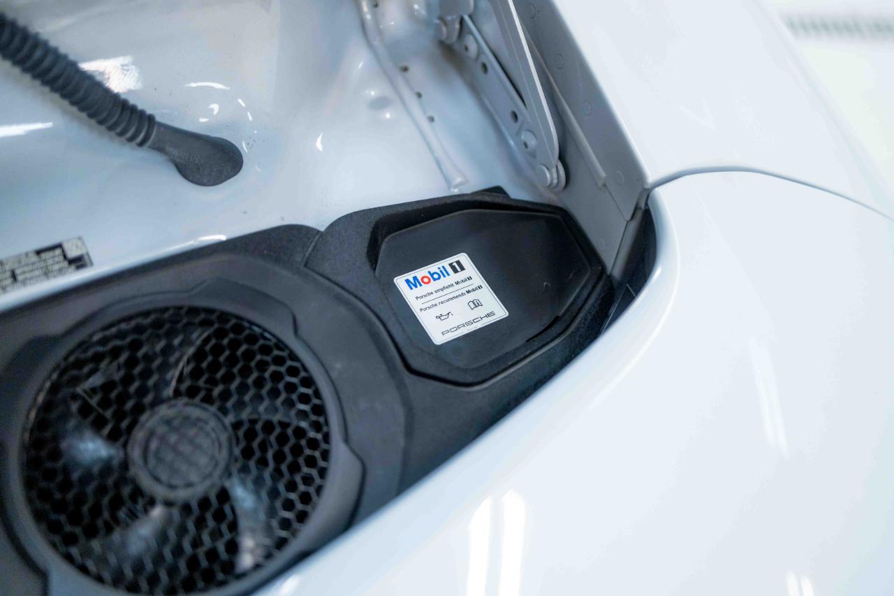 Porsche 911 Carrera GTS 2024