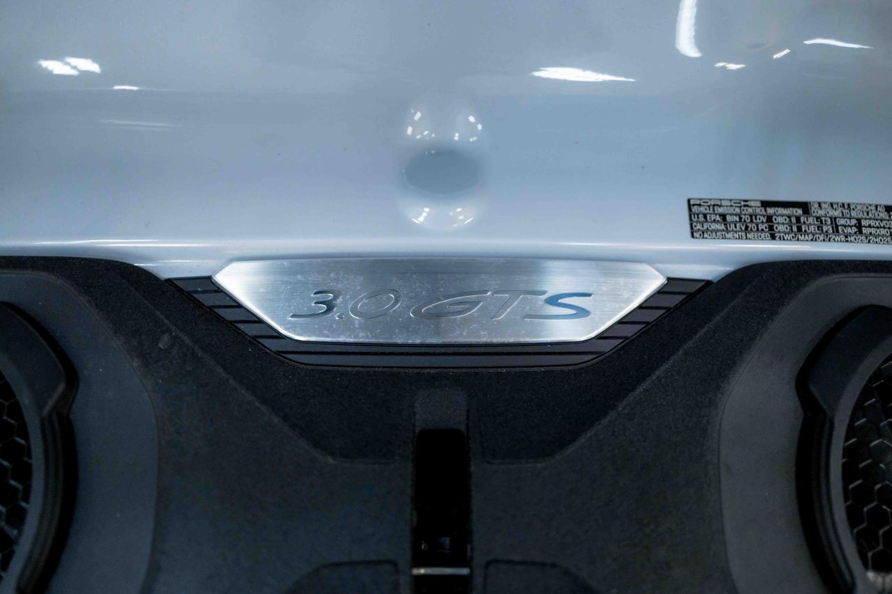 Porsche 911 Carrera GTS 2024