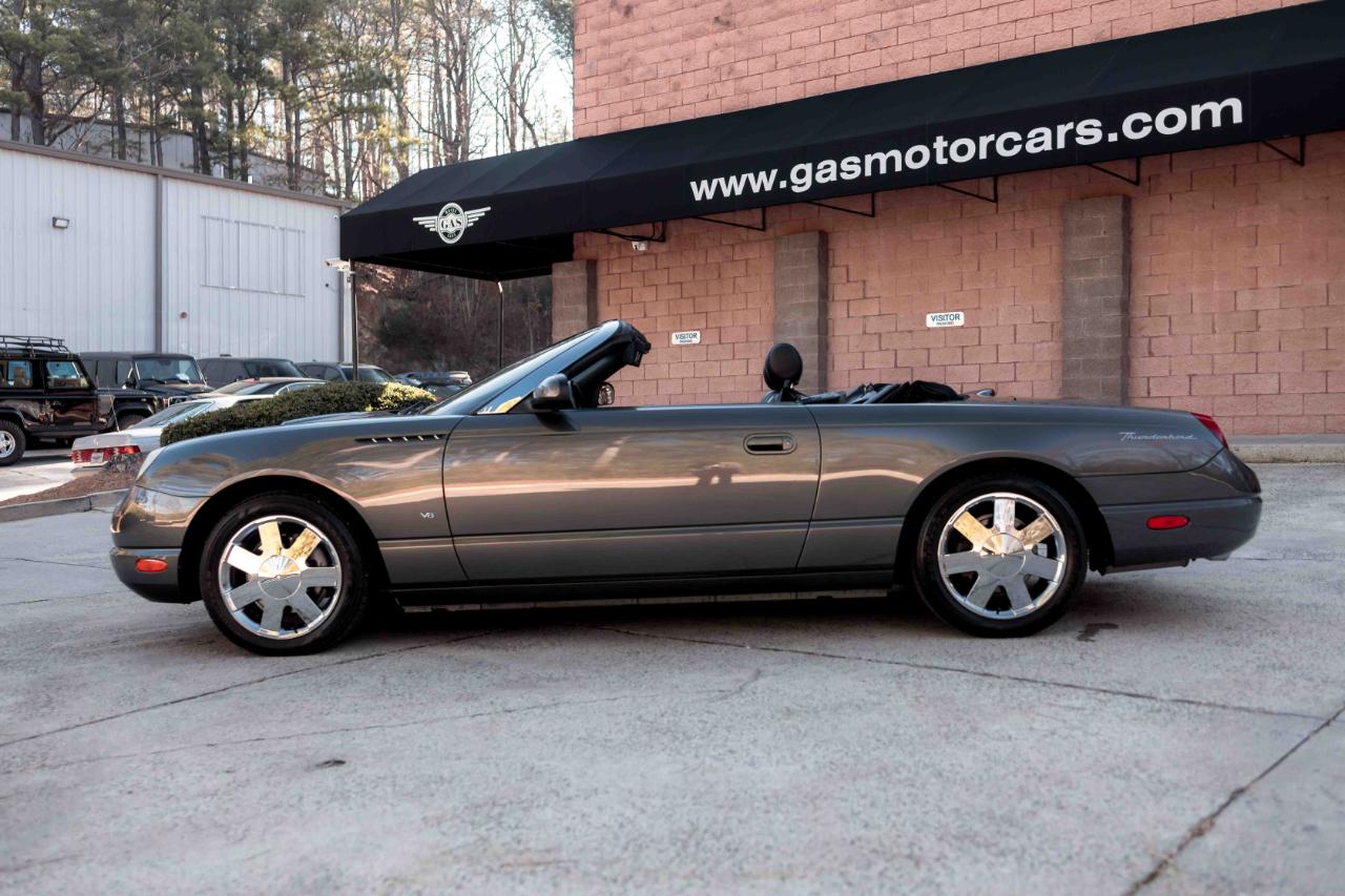 Ford Thunderbird Deluxe 2003