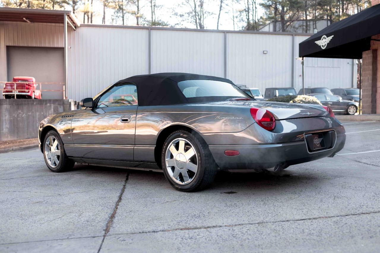 Ford Thunderbird Deluxe 2003