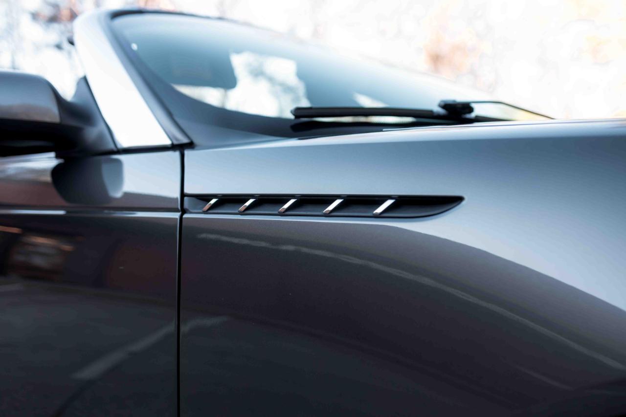 Ford Thunderbird Deluxe 2003