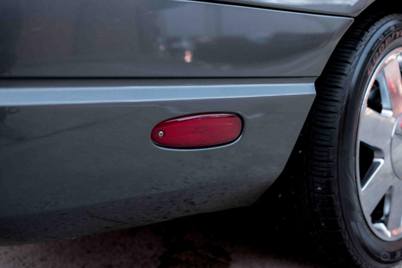 Ford Thunderbird Deluxe 2003