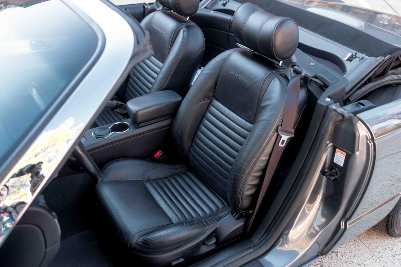 Ford Thunderbird Deluxe 2003
