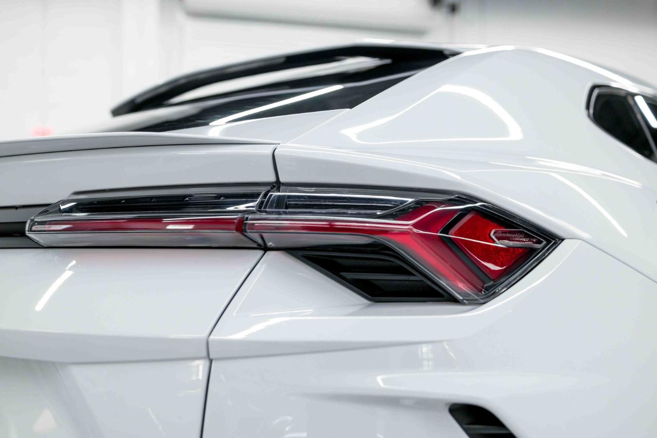 Lamborghini Urus Base 2020