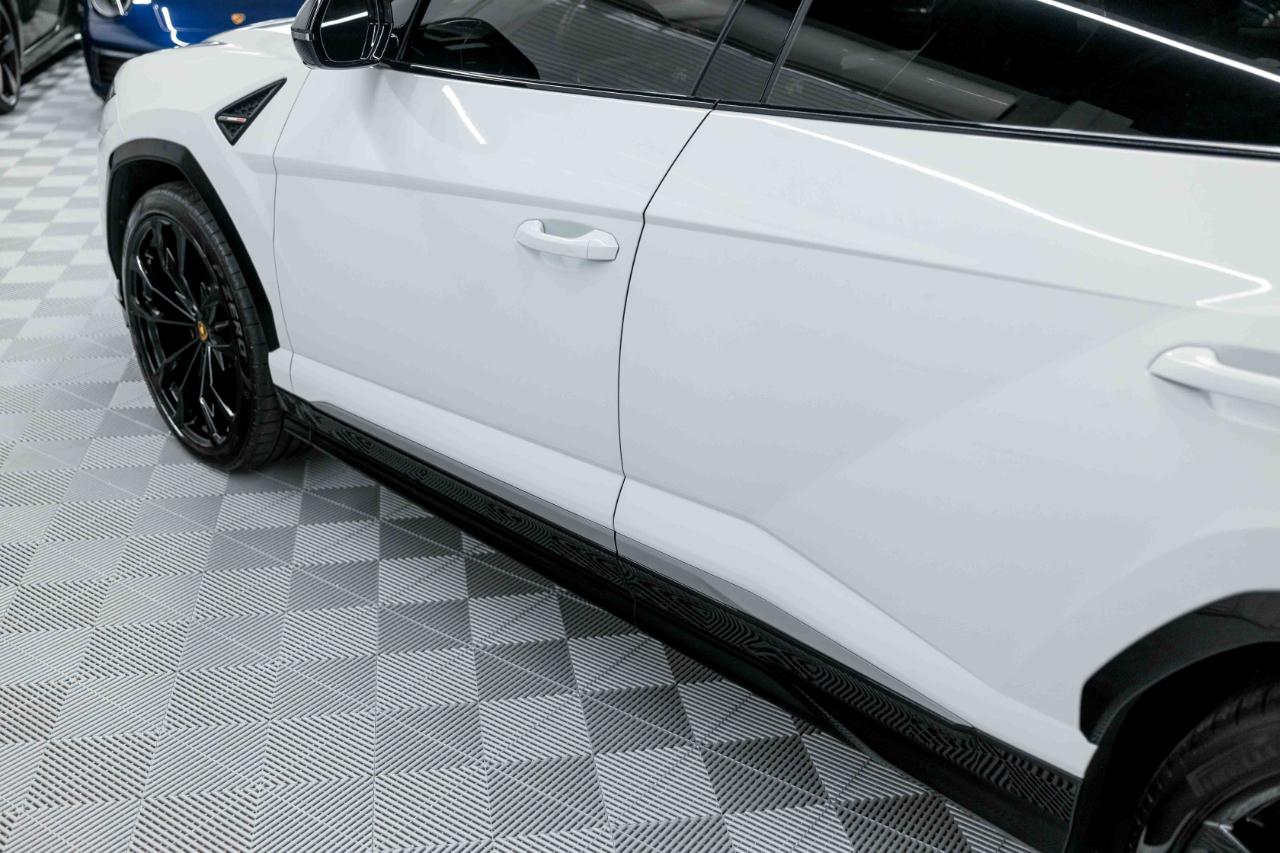 Lamborghini Urus Base 2020