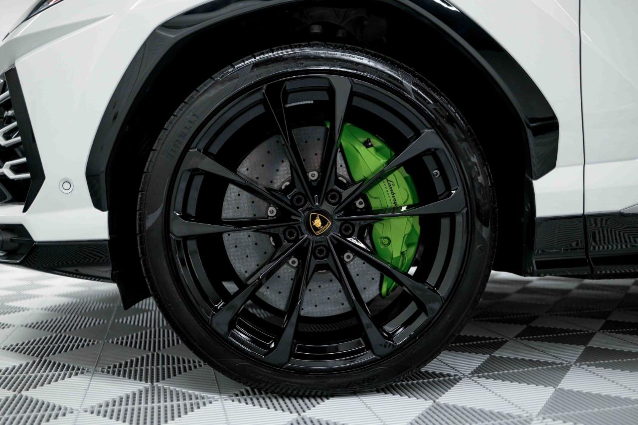 Lamborghini Urus Base 2020