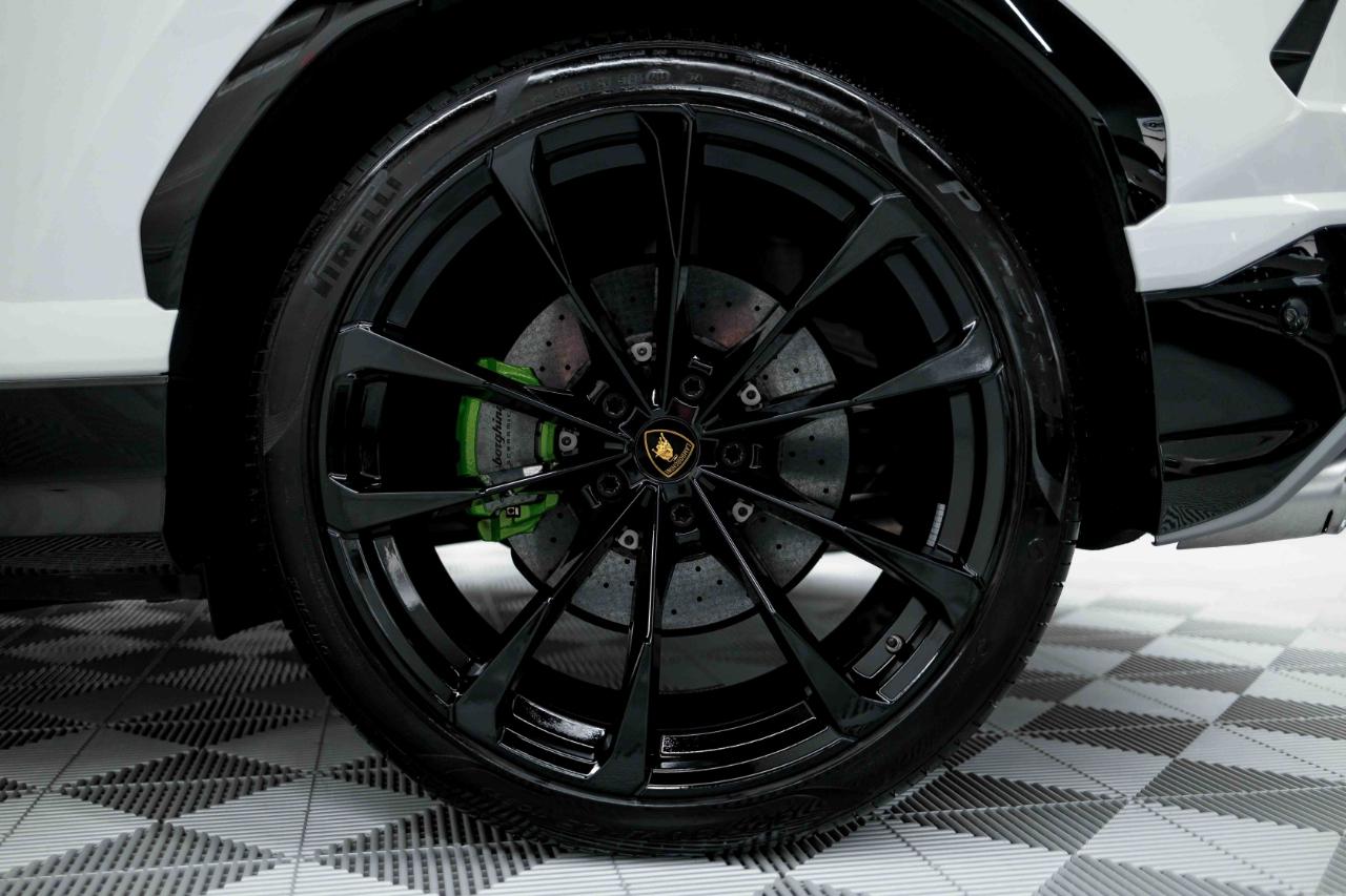 Lamborghini Urus Base 2020