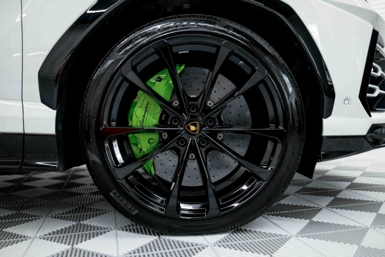 Lamborghini Urus Base 2020