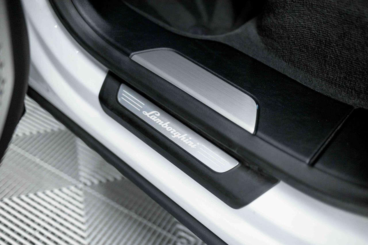 Lamborghini Urus Base 2020