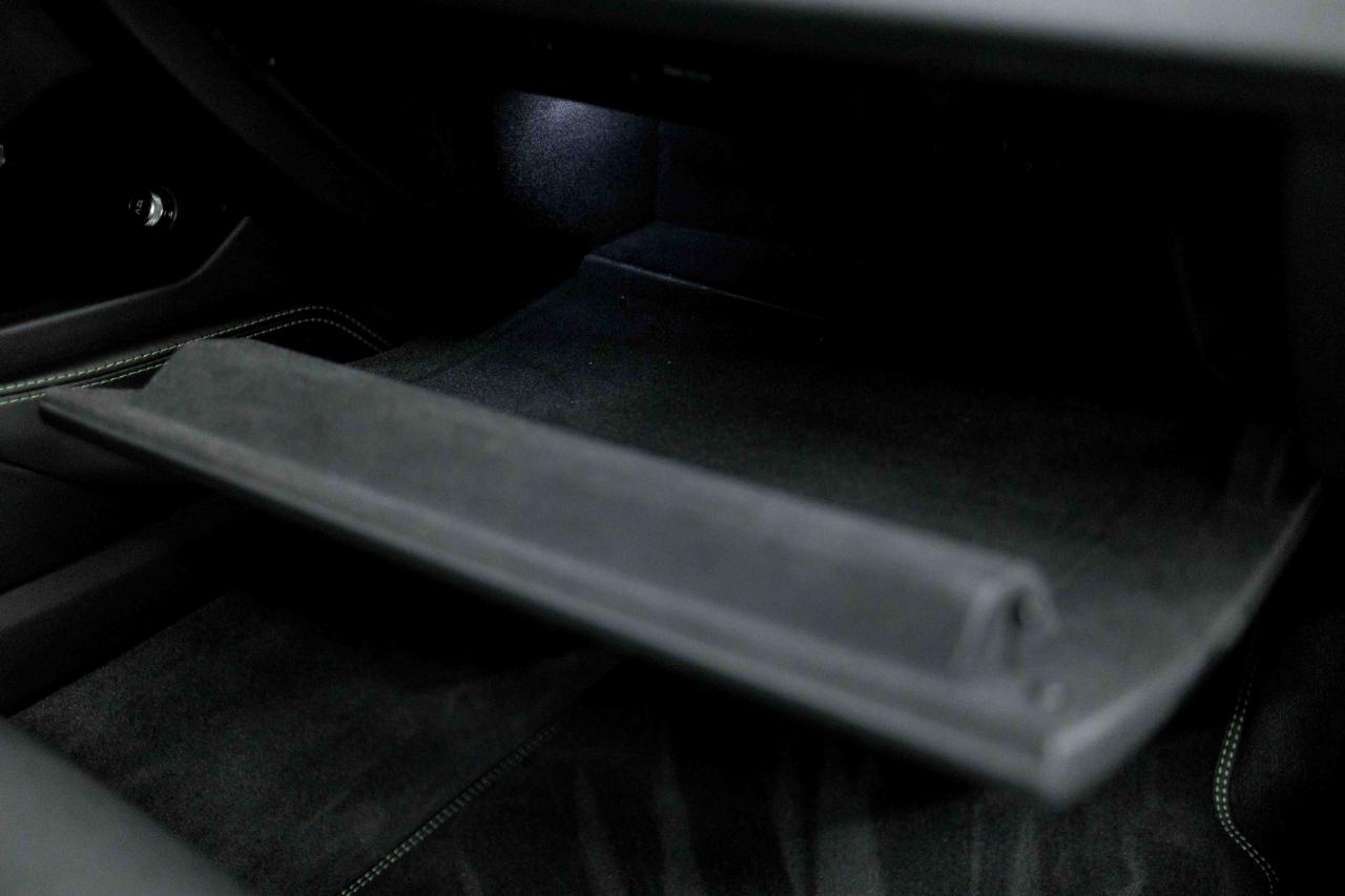 Lamborghini Urus Base 2020