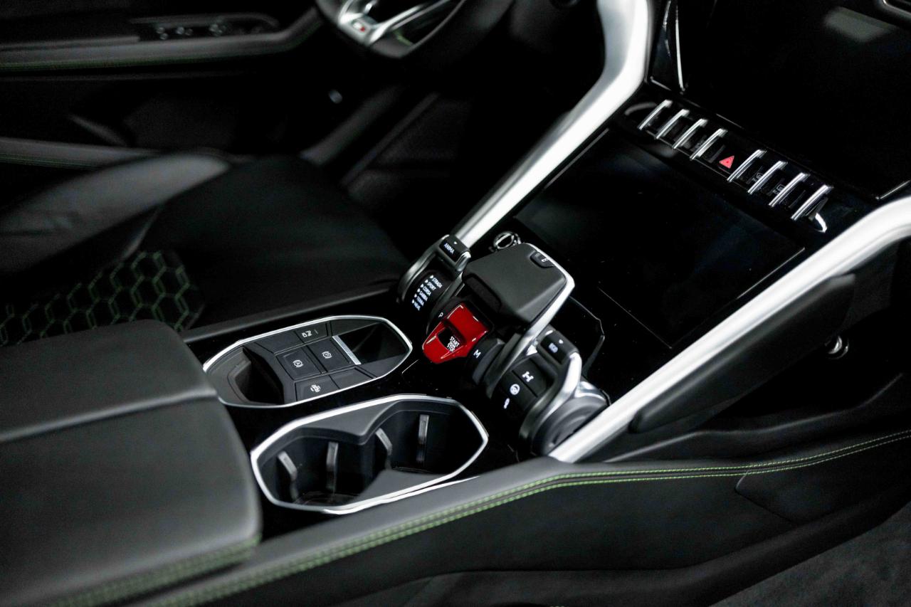 Lamborghini Urus Base 2020