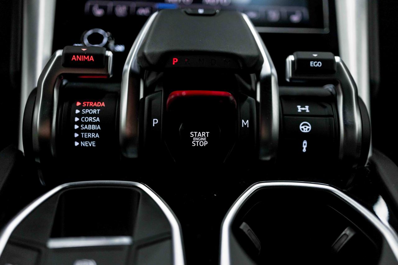 Lamborghini Urus Base 2020