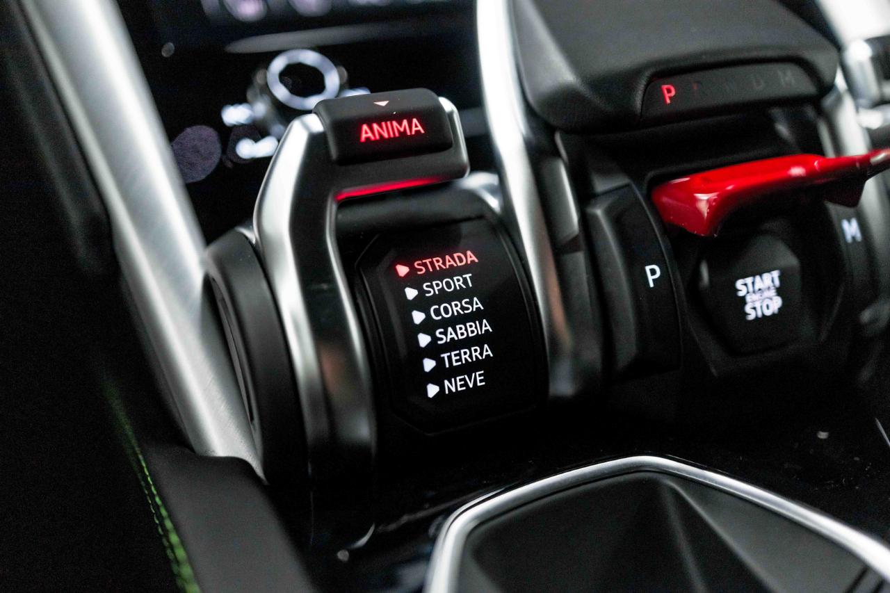 Lamborghini Urus Base 2020