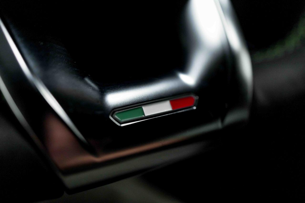 Lamborghini Urus Base 2020