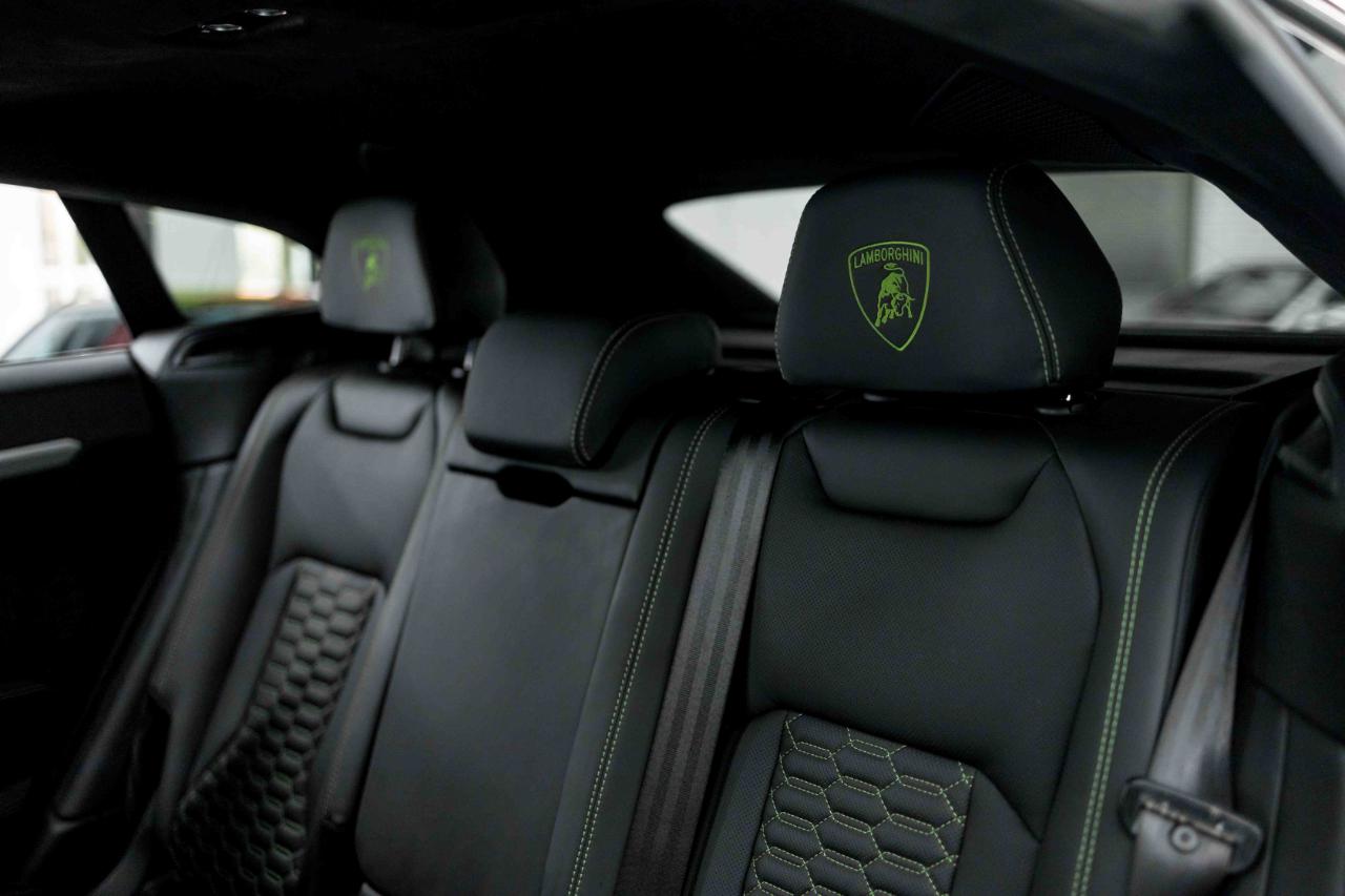 Lamborghini Urus Base 2020