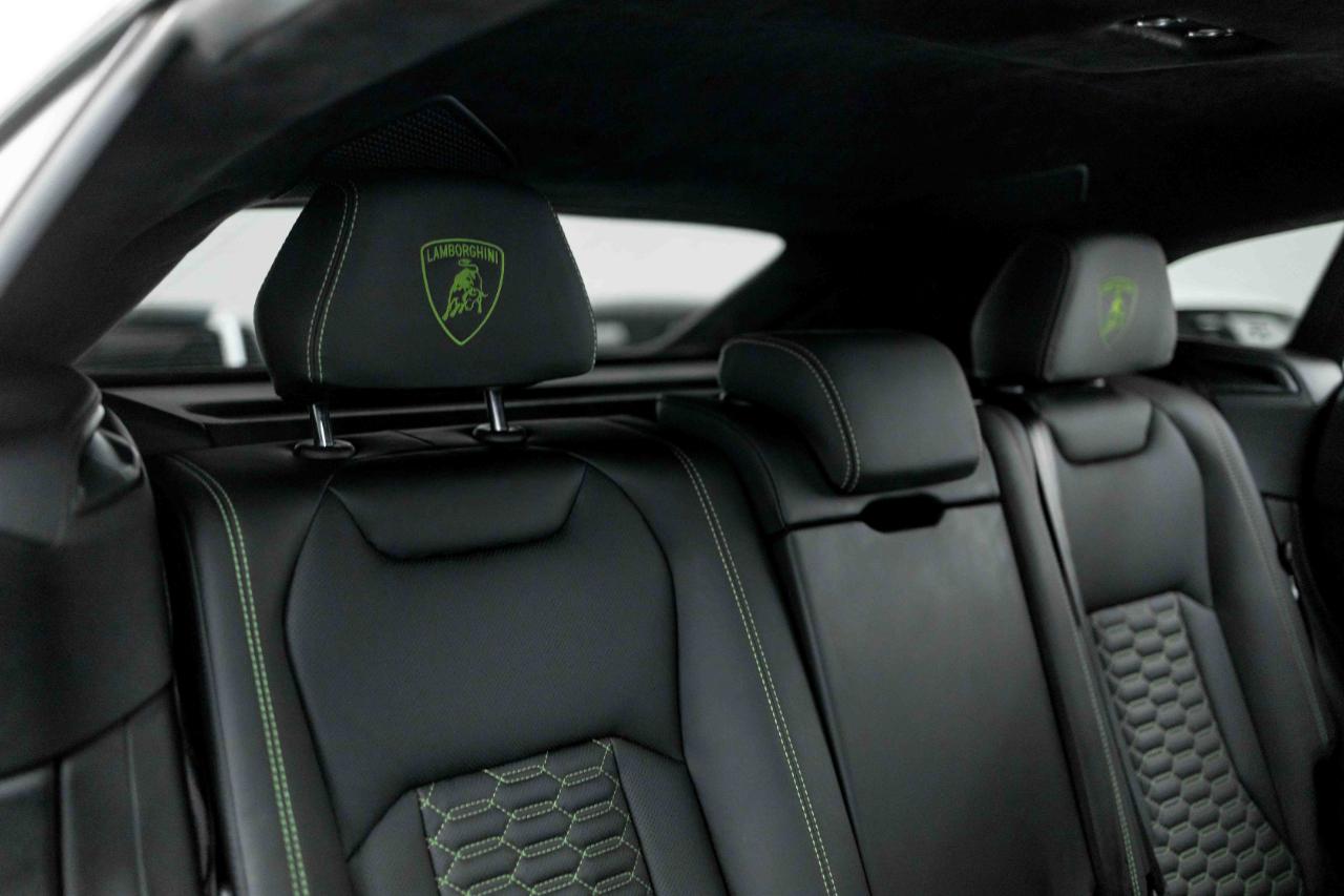 Lamborghini Urus Base 2020