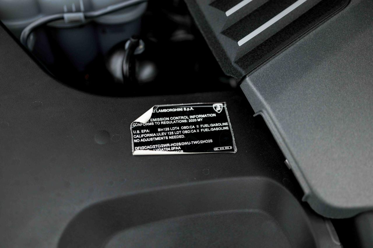 Lamborghini Urus Base 2020