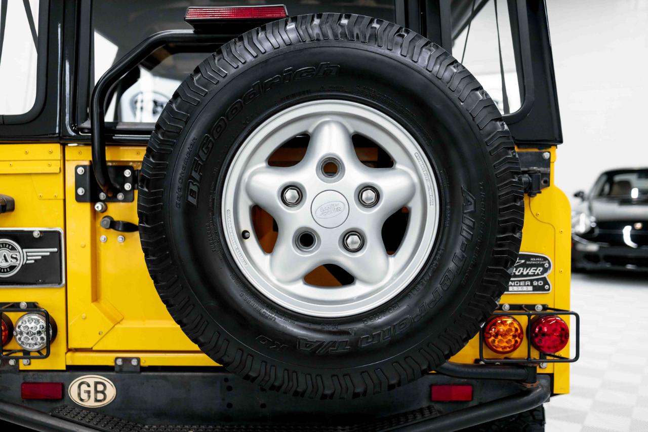 Land Rover Defender 90 Soft Top 1997