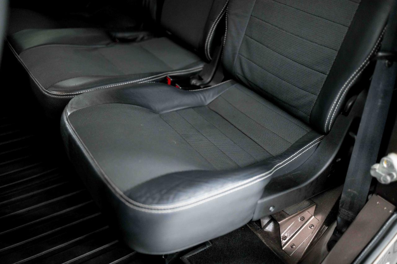 Land Rover Defender 110  2021