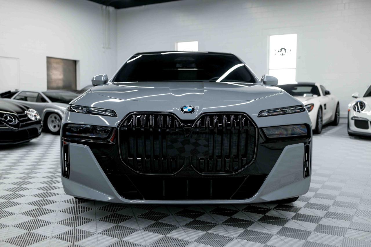 BMW 7-Series 760i xDrive 2024