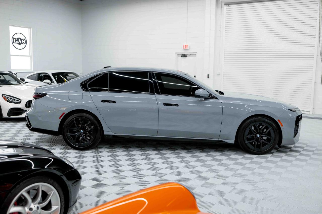 BMW 7-Series 760i xDrive 2024