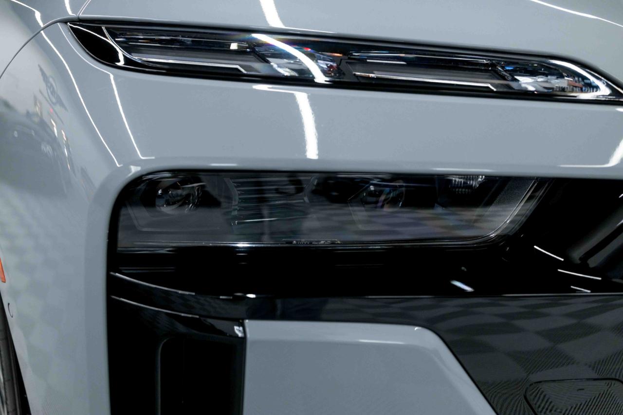 BMW 7-Series 760i xDrive 2024