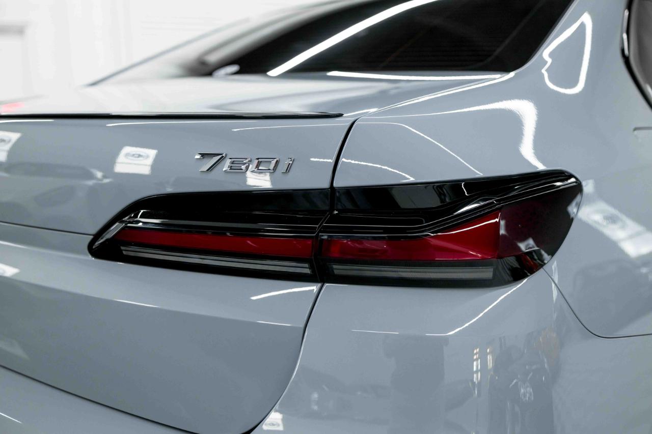 BMW 7-Series 760i xDrive 2024