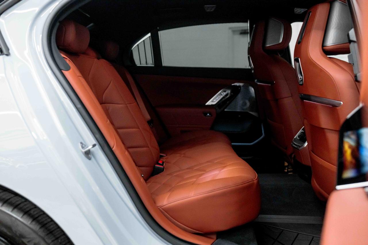 BMW 7-Series 760i xDrive 2024