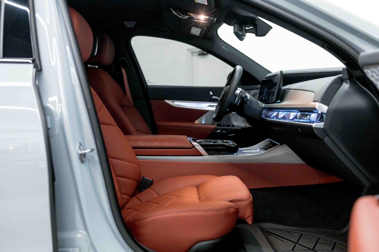 BMW 7-Series 760i xDrive 2024