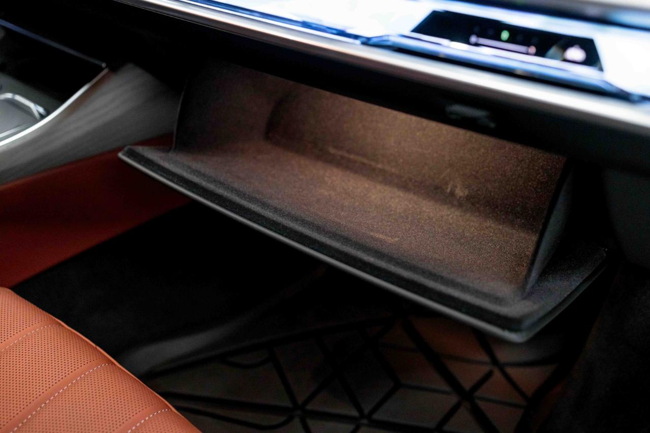 BMW 7-Series 760i xDrive 2024