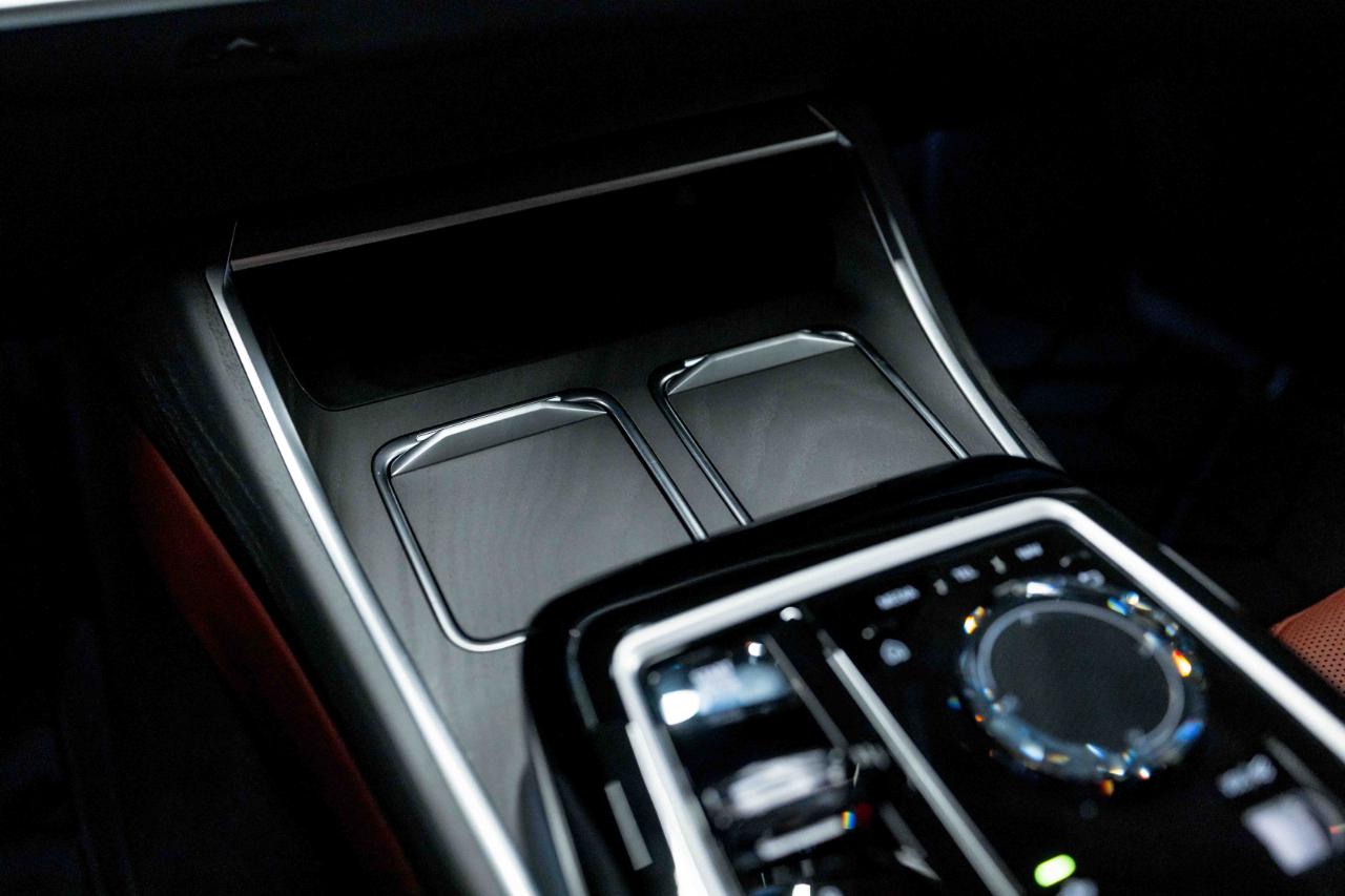 BMW 7-Series 760i xDrive 2024