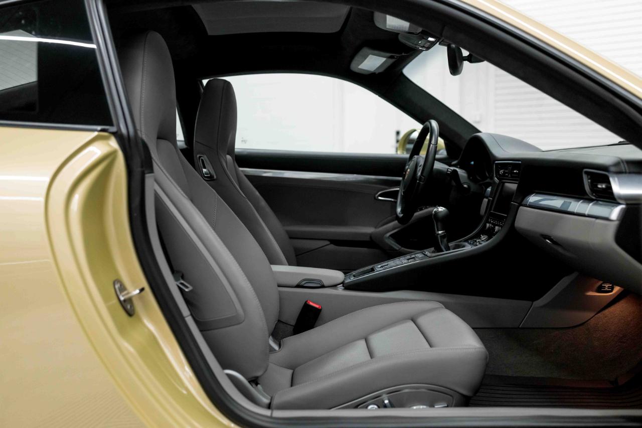 Porsche 911 Carrera S Coupe 2014