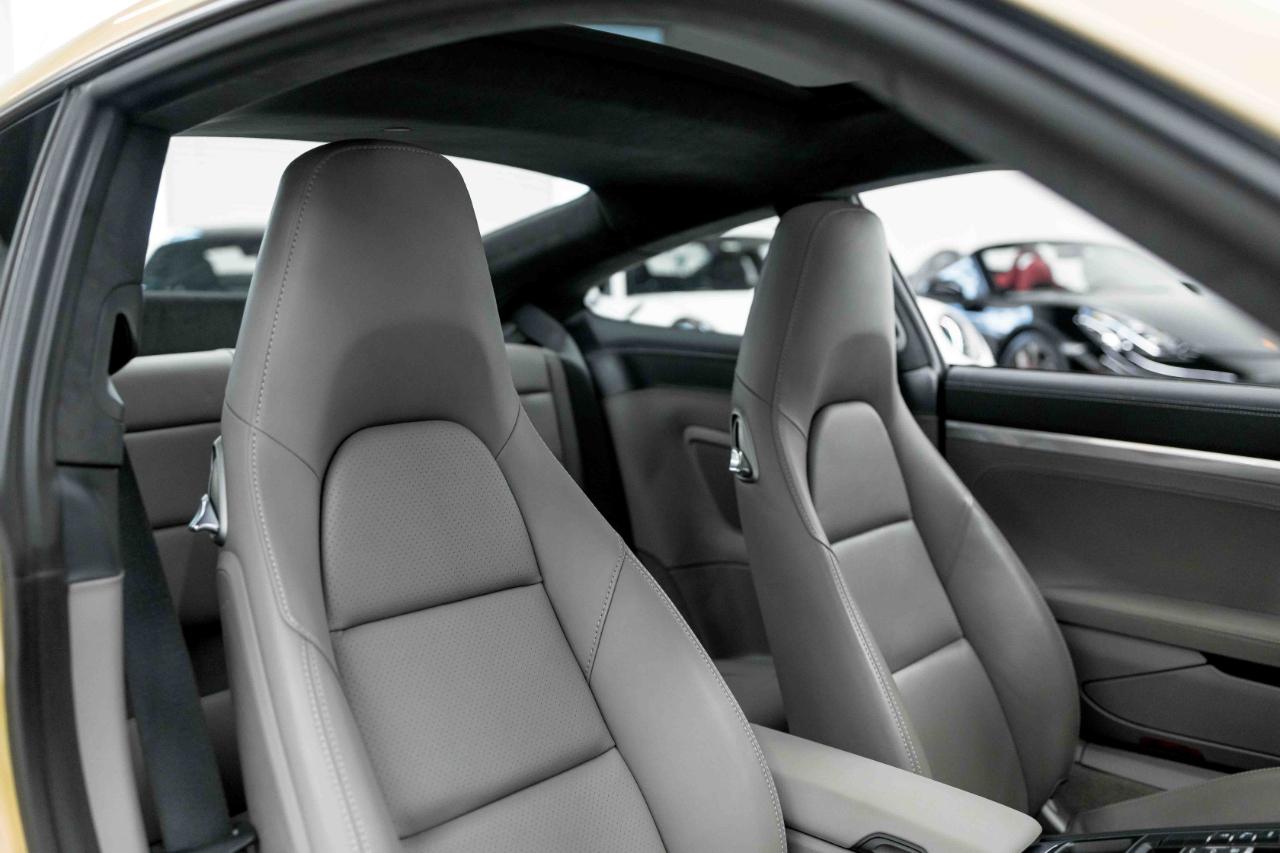 Porsche 911 Carrera S Coupe 2014