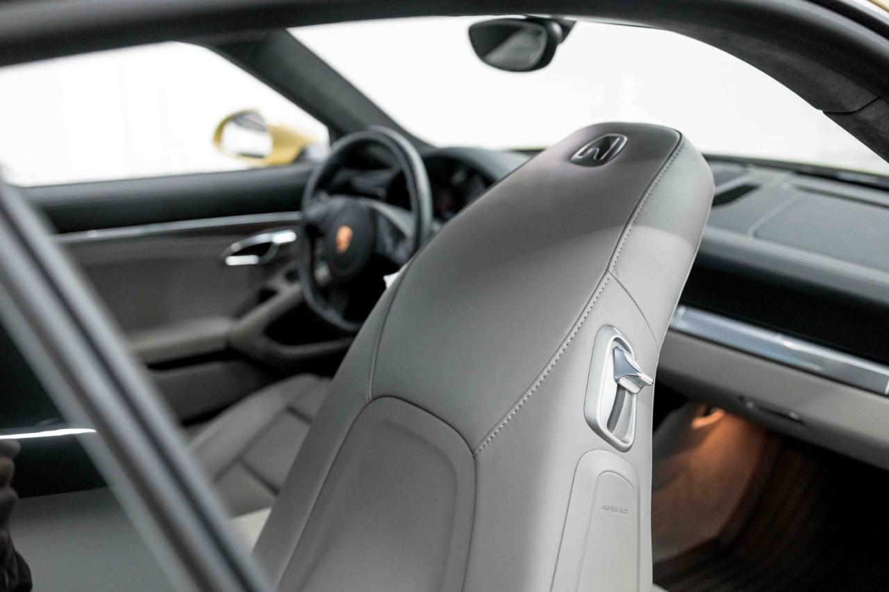 Porsche 911 Carrera S Coupe 2014